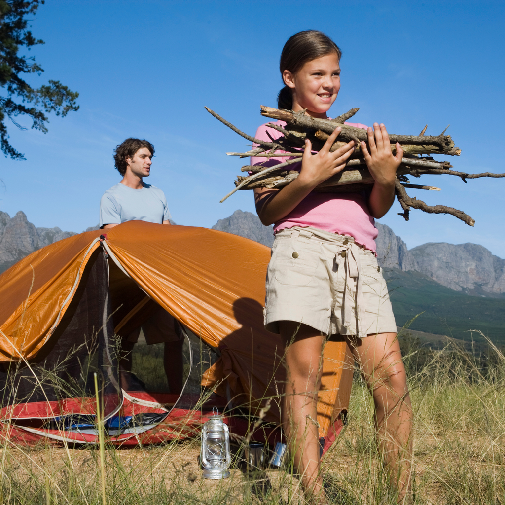 Préparer une Aventure en Camping en Famille : Conseils et Astuces